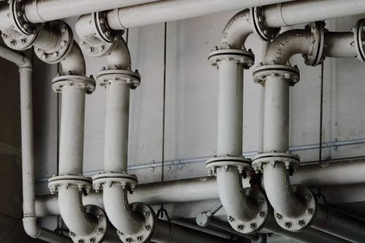 water pipes maintenance