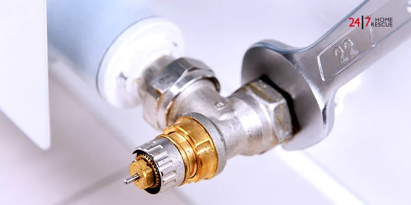 Remove the old valve from a radiator